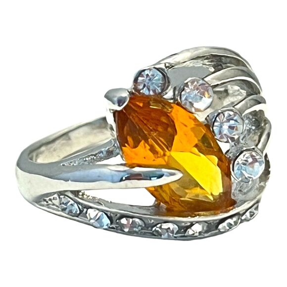 Vintage Ring Size 8 Orange Glass Crystals Costume Cocktail 5C - Picture 1 of 5